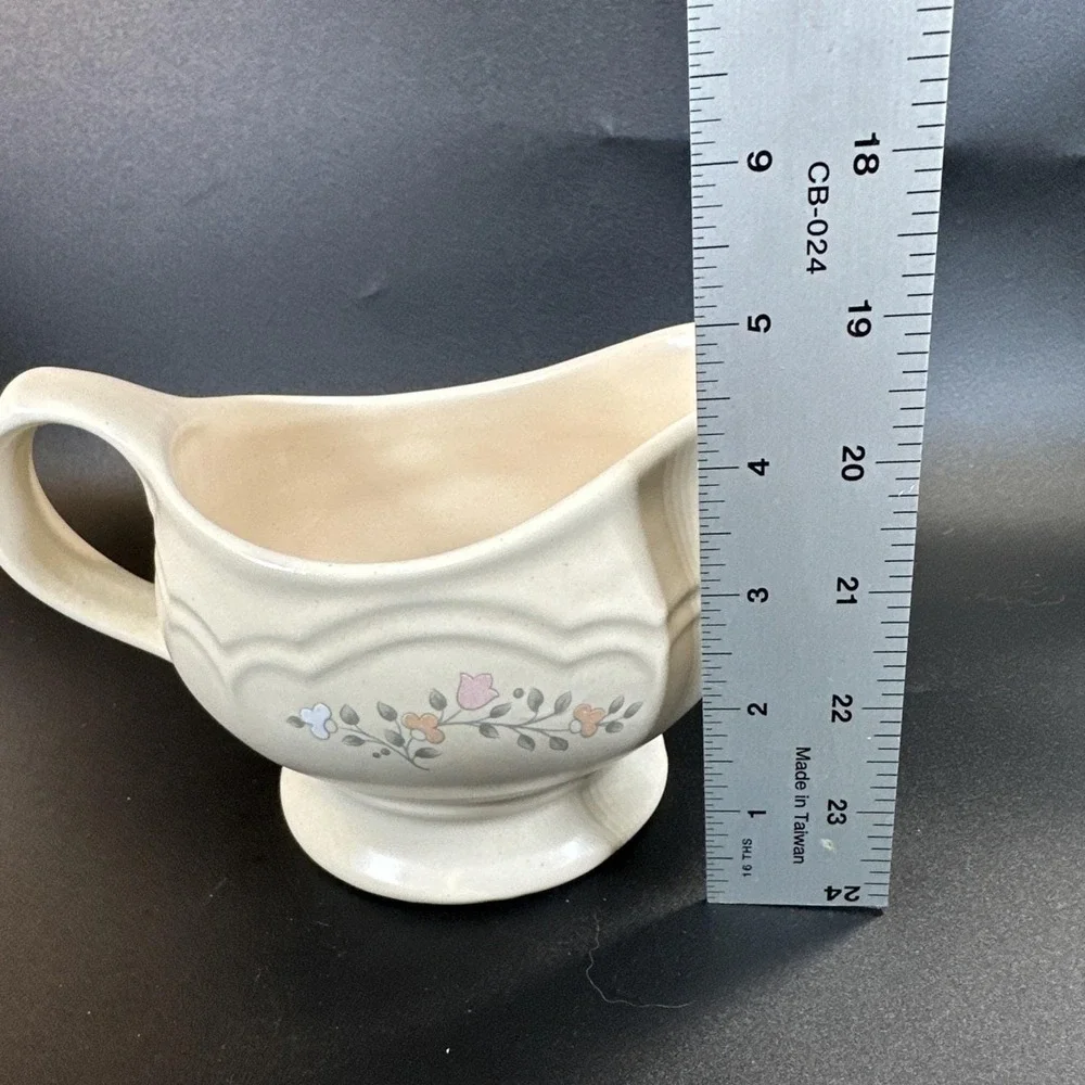 Vintage Pfaltzgraff Gravy Boat Discontinued Stoneware Floral Cottage Core
